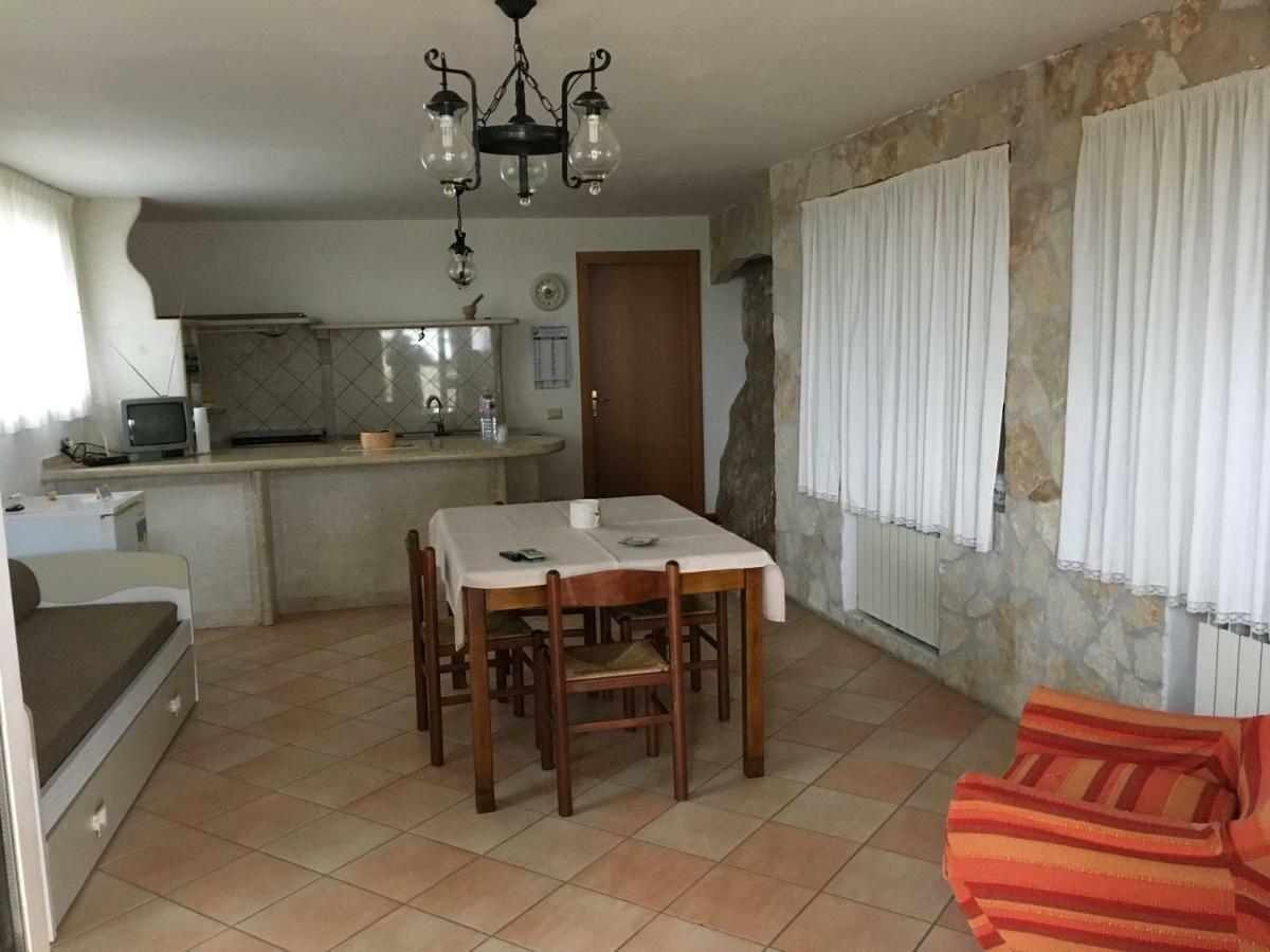 B&B La Vecchia Scuola Sonnino Eksteriør bilde