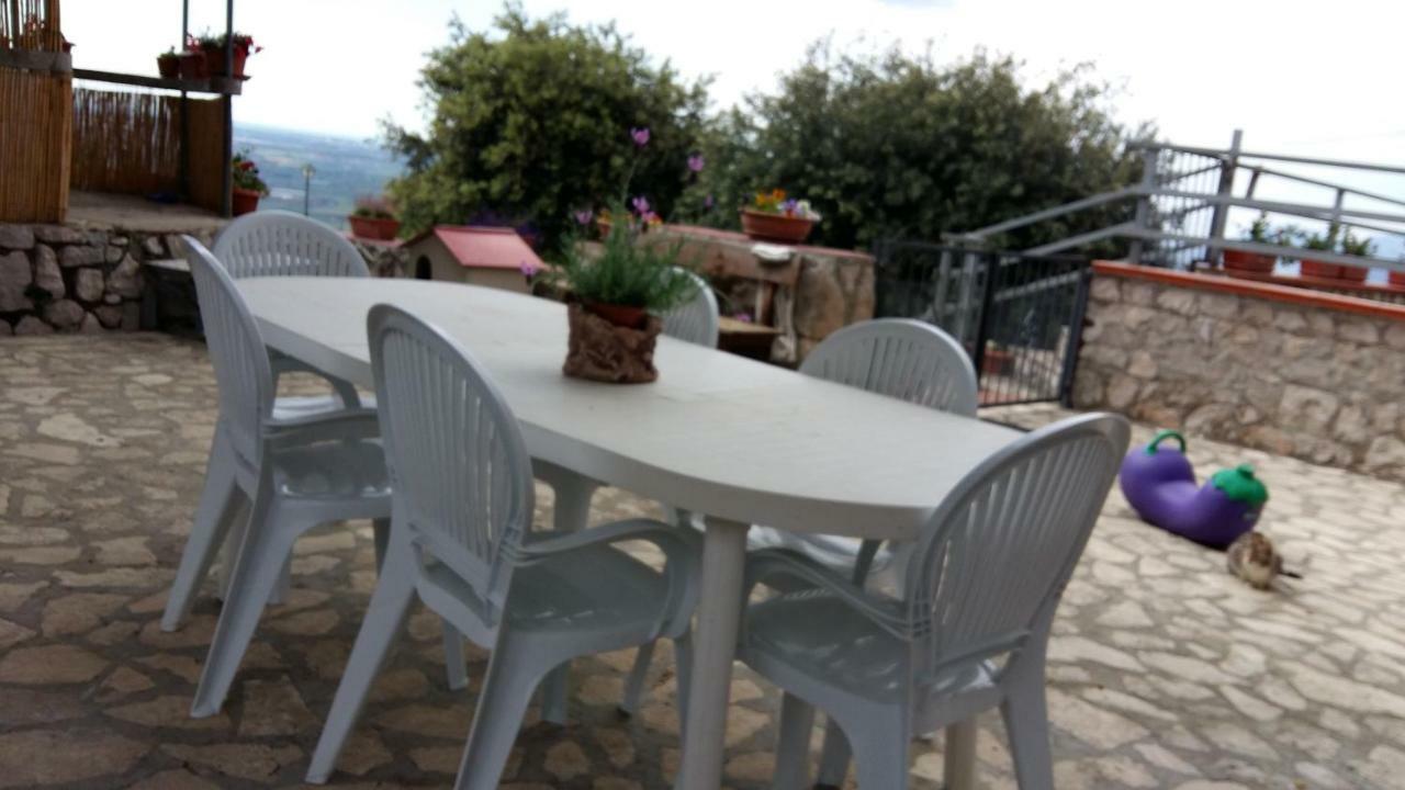 B&B La Vecchia Scuola Sonnino Eksteriør bilde