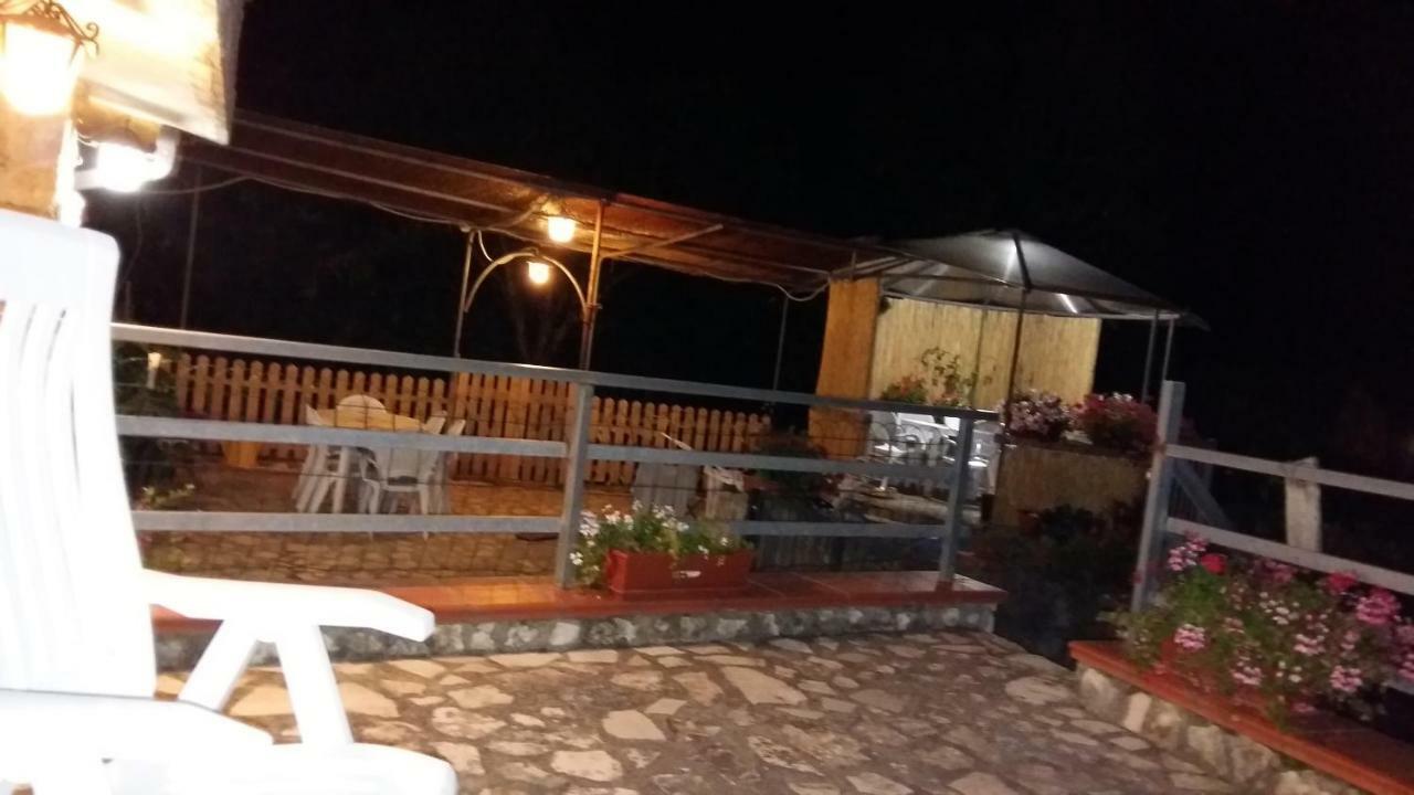 B&B La Vecchia Scuola Sonnino Eksteriør bilde