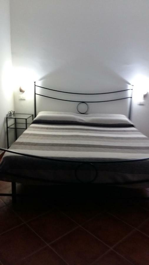 B&B La Vecchia Scuola Sonnino Eksteriør bilde